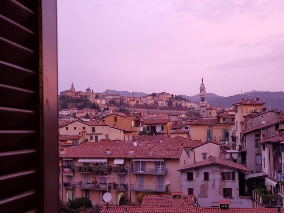 "La Me Ca" Intero Appartamento In Centro Con Vista Sui Colli Bergamo Exterior foto